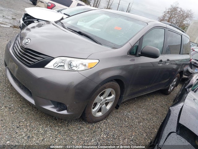 5TDZK3DC5FS676070 Toyota Sienna