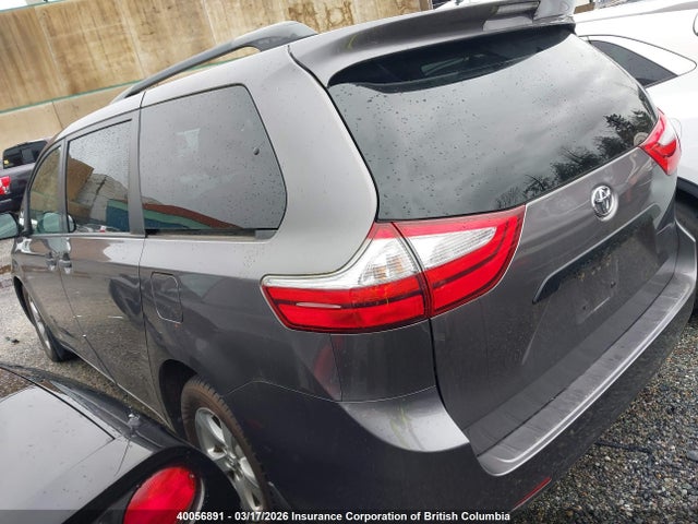 5TDZK3DC5FS676070 Toyota Sienna