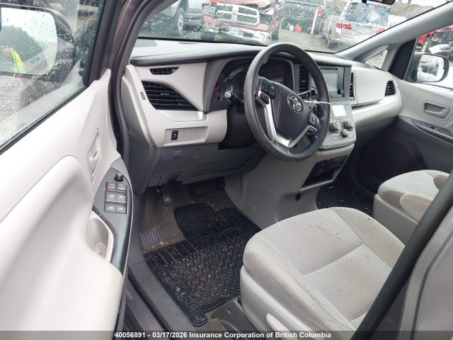 5TDZK3DC5FS676070 Toyota Sienna