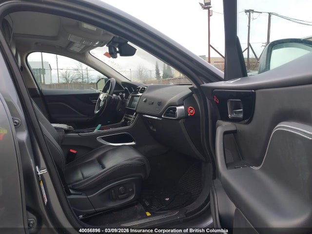 SADCL2BV0HA055910 Jaguar F-pace R - Sport