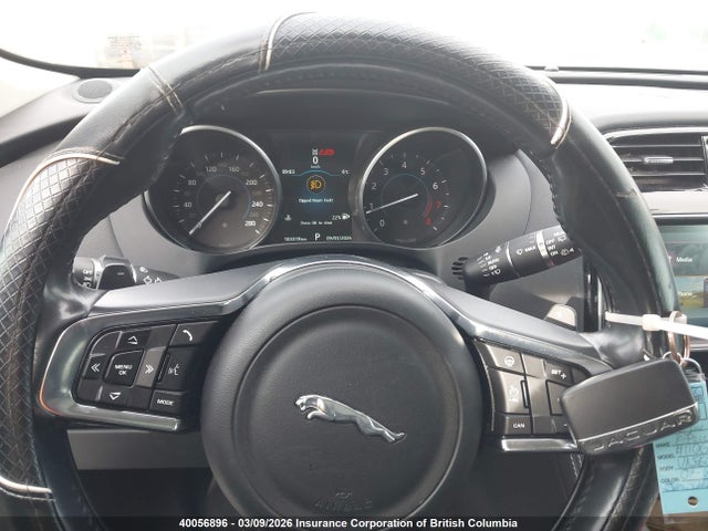 SADCL2BV0HA055910 Jaguar F-pace R - Sport