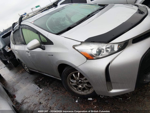 Toyota PRIUS V 2015 JTDZN3EU1FJ035347 Image 14