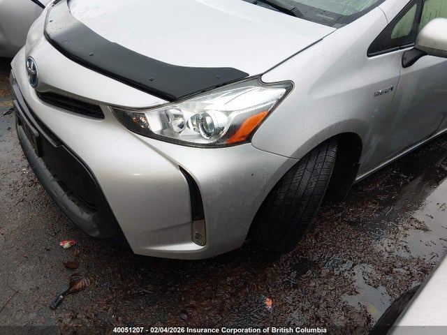 Toyota PRIUS V 2015 JTDZN3EU1FJ035347 Image 2