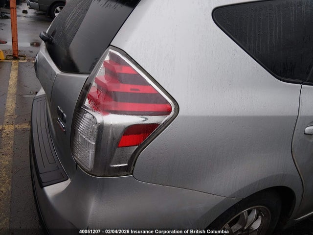 Toyota PRIUS V 2015 JTDZN3EU1FJ035347 Image 4