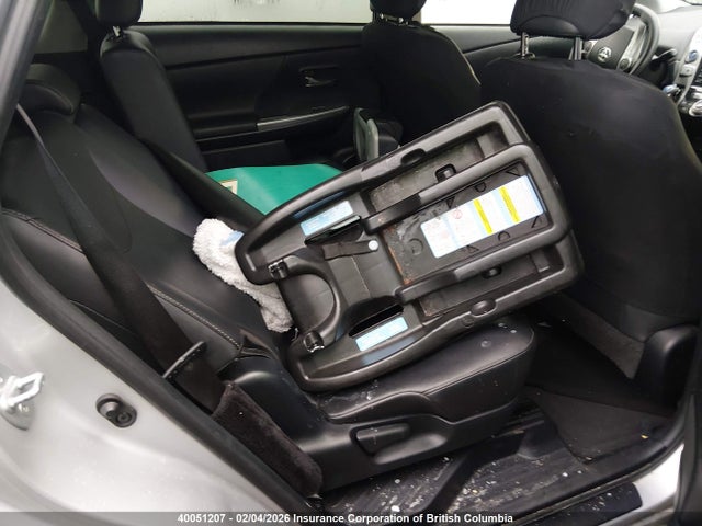 Toyota PRIUS V 2015 JTDZN3EU1FJ035347 Image 8