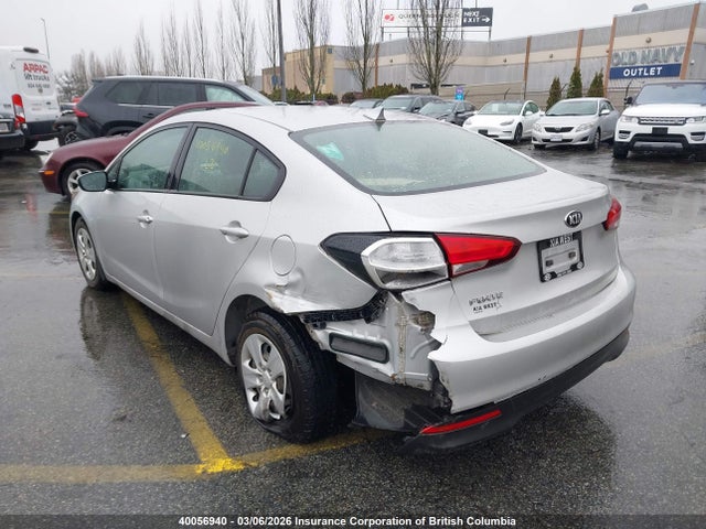 3KPFK4A79JE216350 KIA Forte