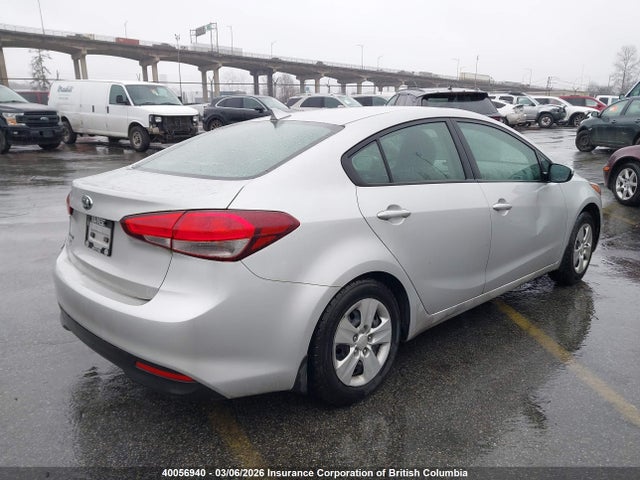 3KPFK4A79JE216350 KIA Forte