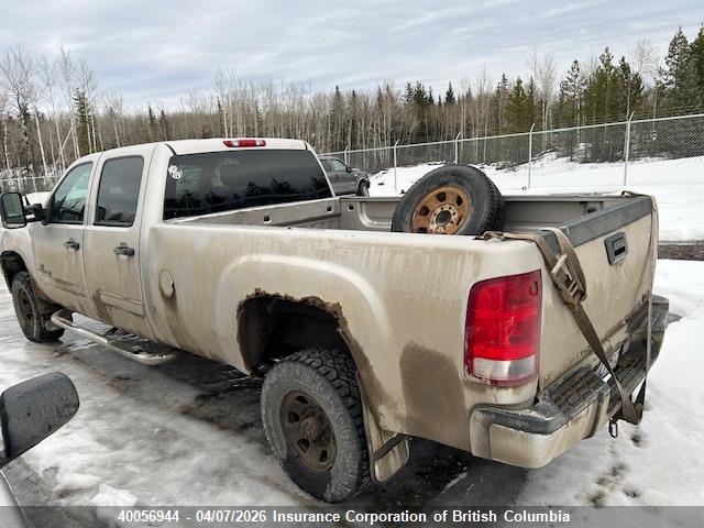 40056944 :رقم المزاد ، 1GTHK736X9F106746 vin ، 2009 Gmc Sierra K3500 مزاد بيع