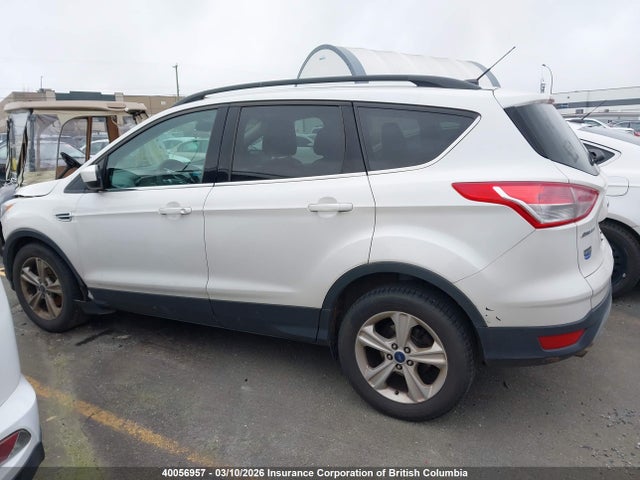1FMCU0GX0EUD54620 Ford ESCAPE SE