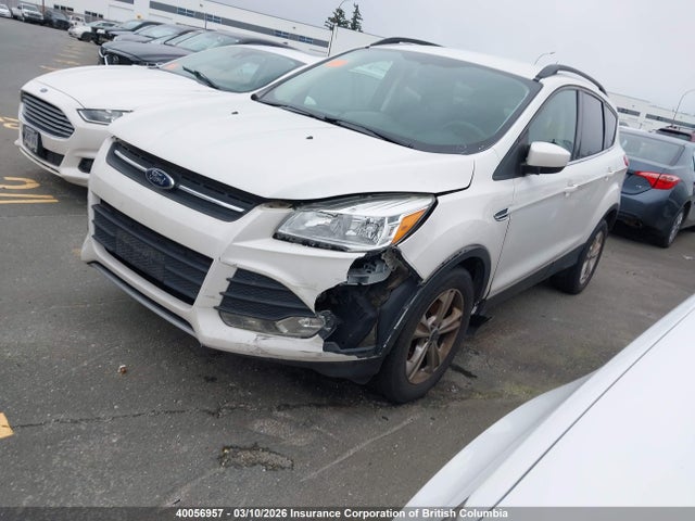 1FMCU0GX0EUD54620 Ford ESCAPE SE