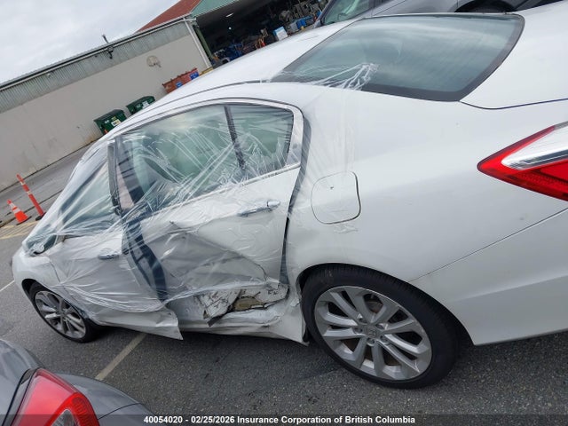 1HGCR3F94FA800024 Honda Accord Touring