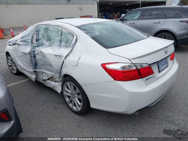 1HGCR3F94FA800024 Honda Accord Touring