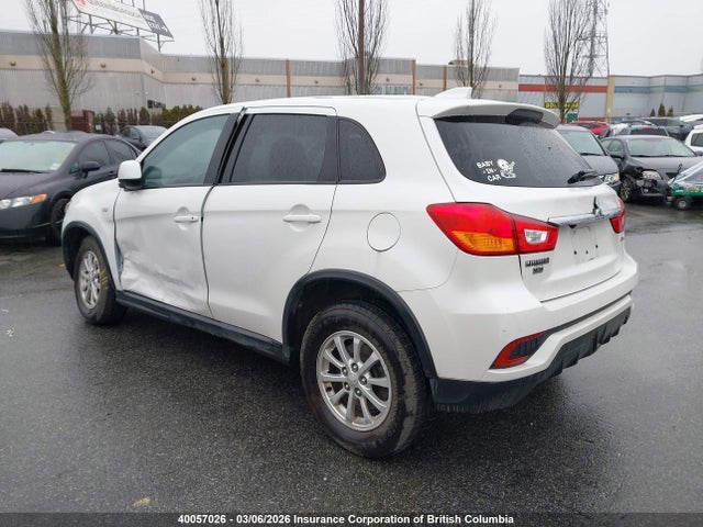 JA4AJ3AU2JU602679 Mitsubishi RVR