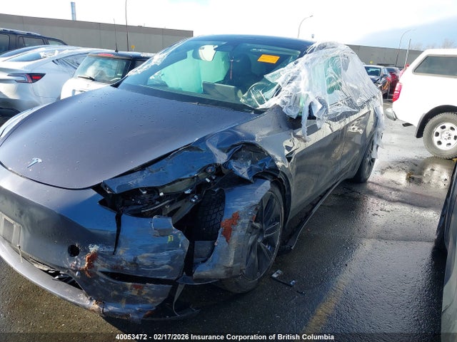 Tesla Model Y 2023 LRWYGDEE2PC009931 Image 2