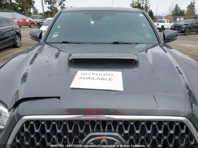 5TFDZ5BN7JX036354 Toyota Tacoma Dbl Cab/sr5/trd Sport/or