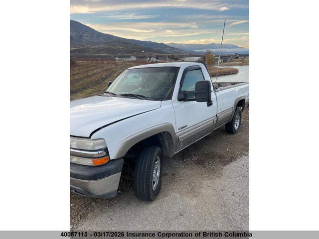 40057115 :رقم المزاد ، 1GCGK24UXYE351028 vin ، 2000 Chevrolet Silverado K2500 مزاد بيع