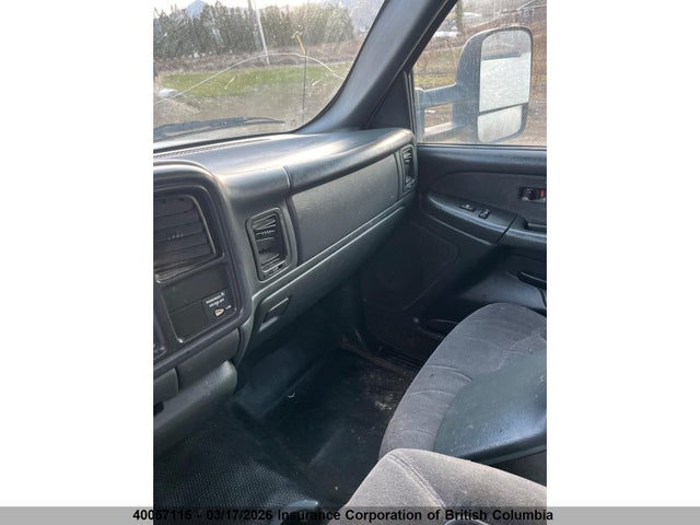 40057115 :رقم المزاد ، 1GCGK24UXYE351028 vin ، 2000 Chevrolet Silverado K2500 مزاد بيع