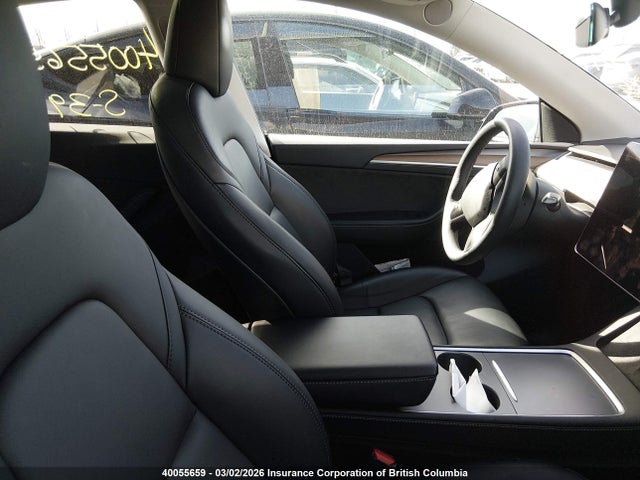 2024 Tesla Model Y მანქანა იყიდება აუქციონზე, vin: 7SAYGDEE3RF004684, აუქციონის ნომერი: 40055659
