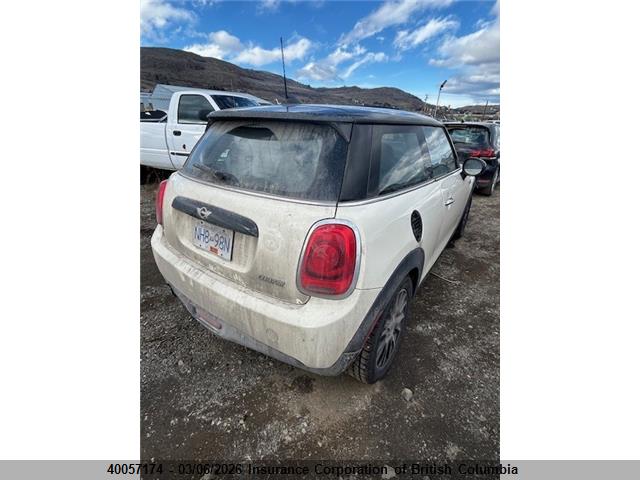 WMWXP5C3XH2F61674 Mini Cooper
