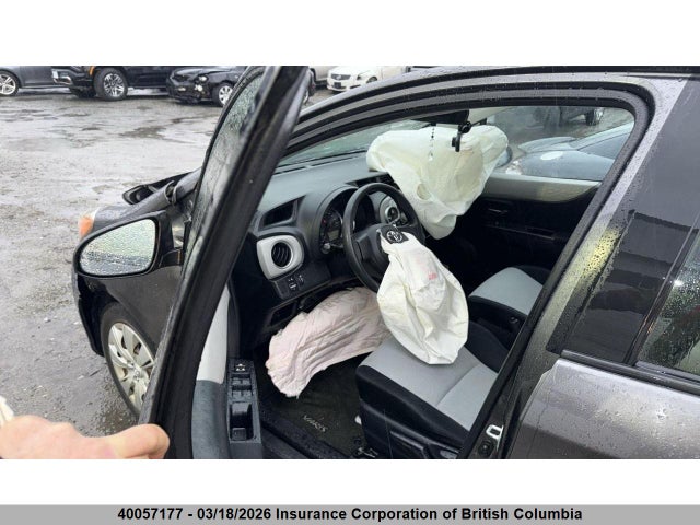 40057177 :رقم المزاد ، JTDKTUD38CD529799 vin ، 2012 Toyota Yaris مزاد بيع