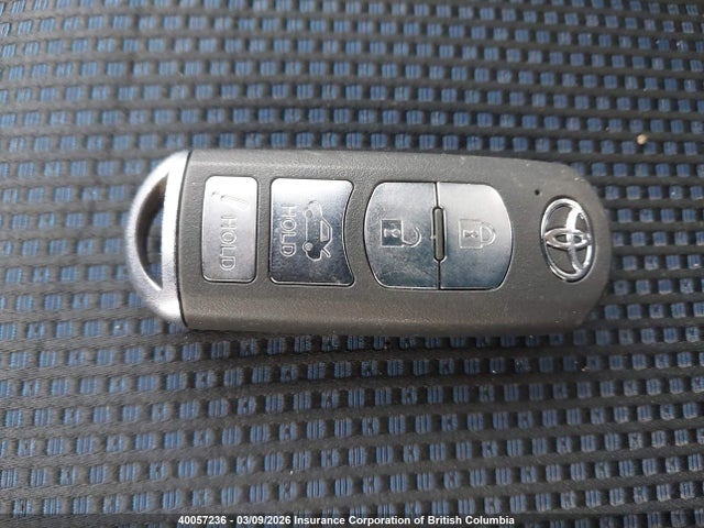 3MYDLBYV4GY125752 Toyota Yaris