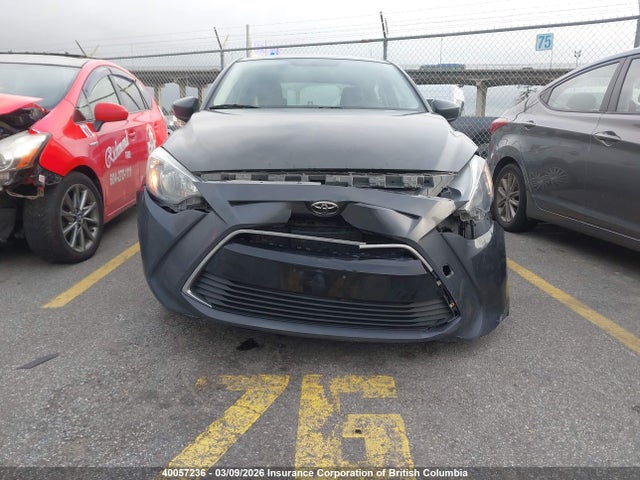 3MYDLBYV4GY125752 Toyota Yaris