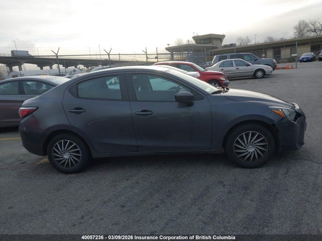 3MYDLBYV4GY125752 Toyota Yaris