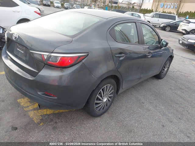 3MYDLBYV4GY125752 Toyota Yaris