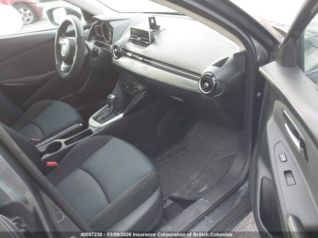 3MYDLBYV4GY125752 Toyota Yaris