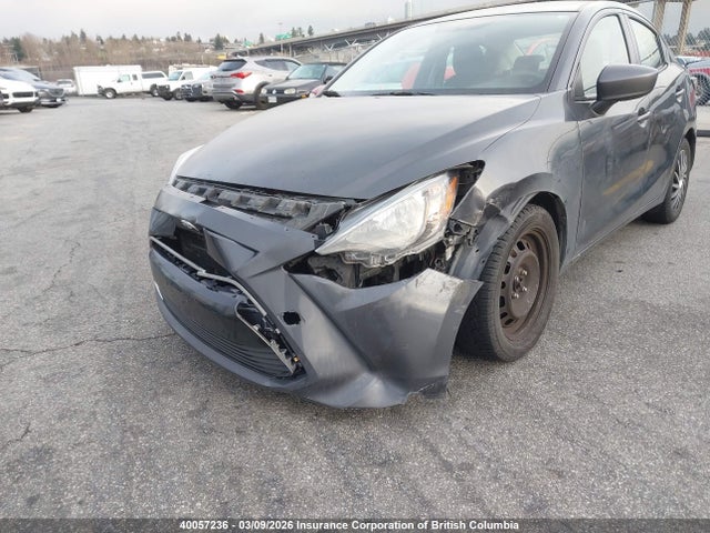 3MYDLBYV4GY125752 Toyota Yaris