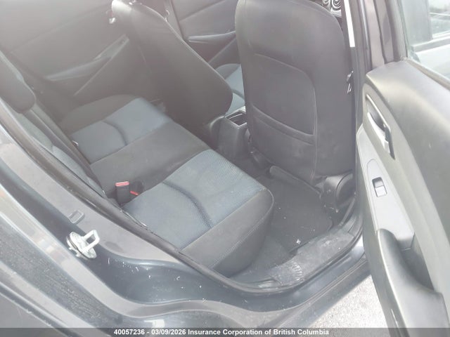 3MYDLBYV4GY125752 Toyota Yaris
