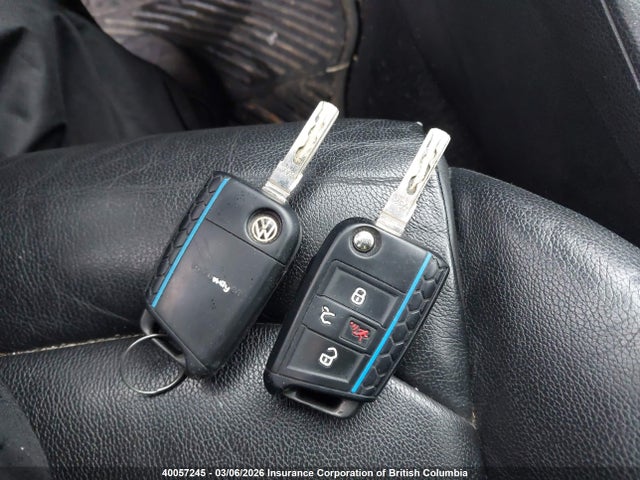 3VW2A7AUXFM054649 Volkswagen Golf