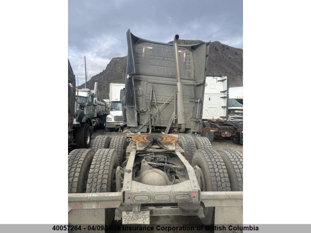 4V4NC9EH7FN910731 Volvo Vn L