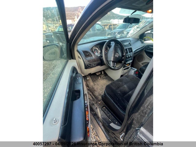 2C4RDGBG6GR308966 Dodge Grand Caravan Se