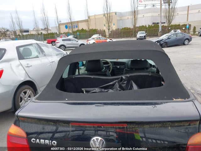 40057303 :رقم المزاد ، 3VWDC21V71M813524 vin ، 2001 Volkswagen Cabrio Glx مزاد بيع
