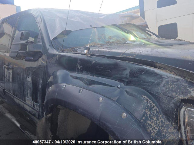 40057347 :رقم المزاد ، 1GT121C86BF138342 vin ، 2011 Gmc Sierra K2500 Slt مزاد بيع