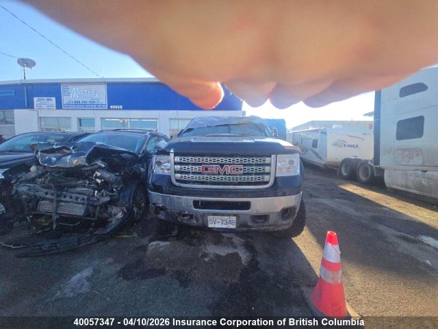 40057347 :رقم المزاد ، 1GT121C86BF138342 vin ، 2011 Gmc Sierra K2500 Slt مزاد بيع