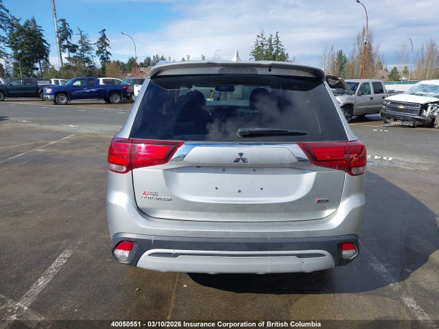 JA4AZ2A39LZ614277 Mitsubishi Outlander Es