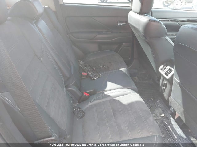 JA4AZ2A39LZ614277 Mitsubishi Outlander Es