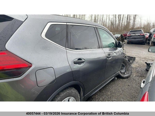 5N1AT2MV8HC769140 Nissan Rogue