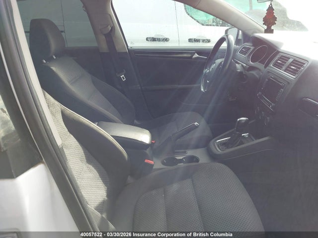3VWDA7AJ4FM410771 Volkswagen Jetta