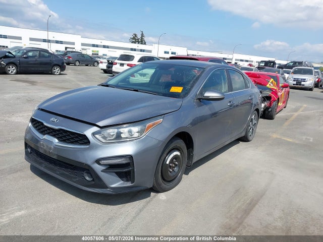 2020 Kia Forte მანქანა იყიდება აუქციონზე, vin: 3KPF54AD2LE241218, აუქციონის ნომერი: 40057606