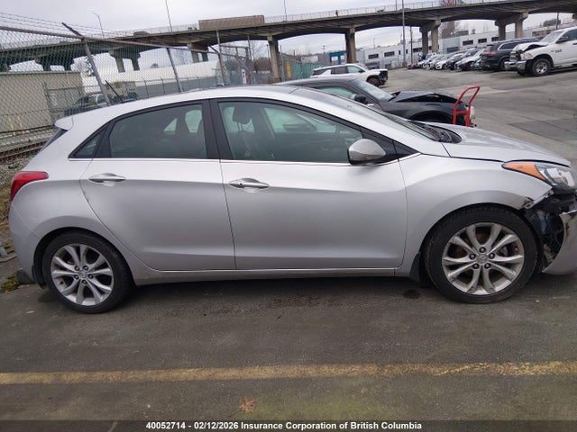 2013 Hyundai Elantra Gt მანქანა იყიდება აუქციონზე, vin: KMHD35LE3DU120544, აუქციონის ნომერი: 40052714