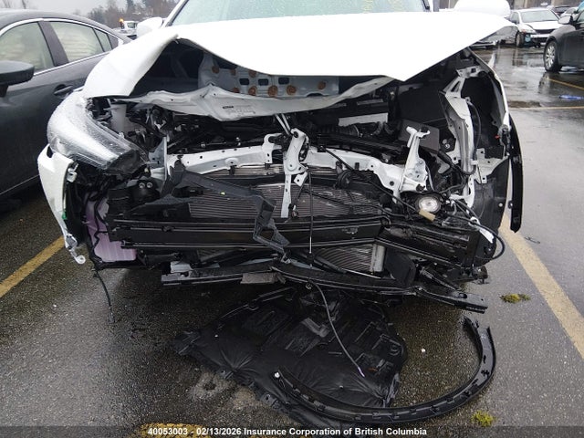 2024 Toyota Corolla Cross Xle მანქანა იყიდება აუქციონზე, vin: 7MUDAABG0RV114899, აუქციონის ნომერი: 40053003