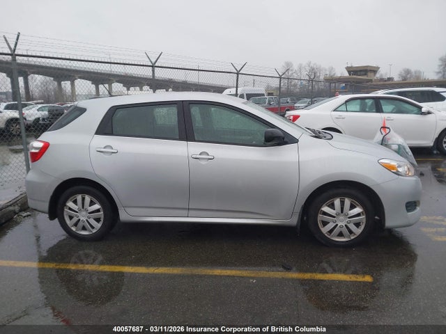 40057687 :رقم المزاد ، 2T1KU4EE6CC815483 vin ، 2012 Toyota Matrix مزاد بيع