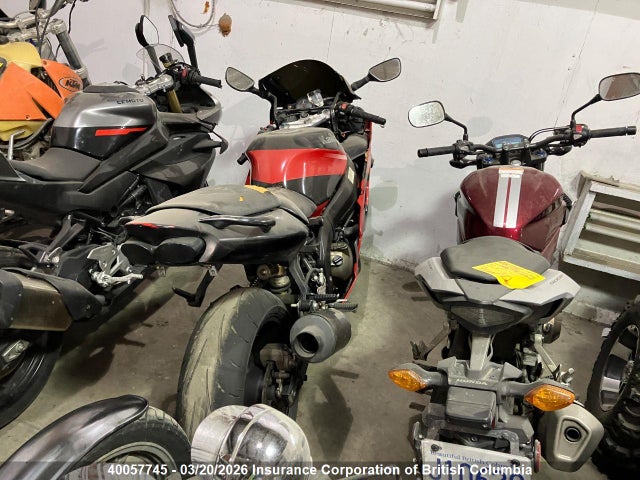 2000 Kawasaki Zx600 J1 მანქანა იყიდება აუქციონზე, vin: JKAZX4J13YA001449, აუქციონის ნომერი: 40057745