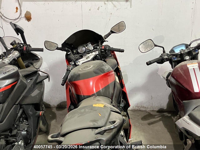 2000 Kawasaki Zx600 J1 მანქანა იყიდება აუქციონზე, vin: JKAZX4J13YA001449, აუქციონის ნომერი: 40057745