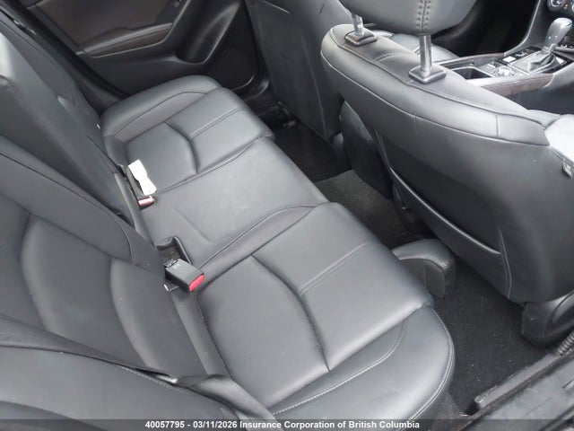 3MZBN1T73HM144821 Mazda 3 SE