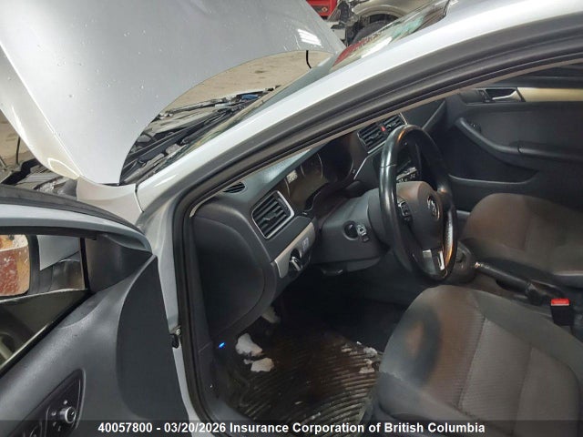 40057800 :رقم المزاد ، 3VWDL7AJ0DM452605 vin ، 2013 Volkswagen Jetta مزاد بيع