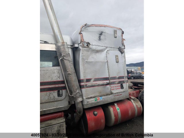1XPXD49X5ND785303 Peterbilt 389
